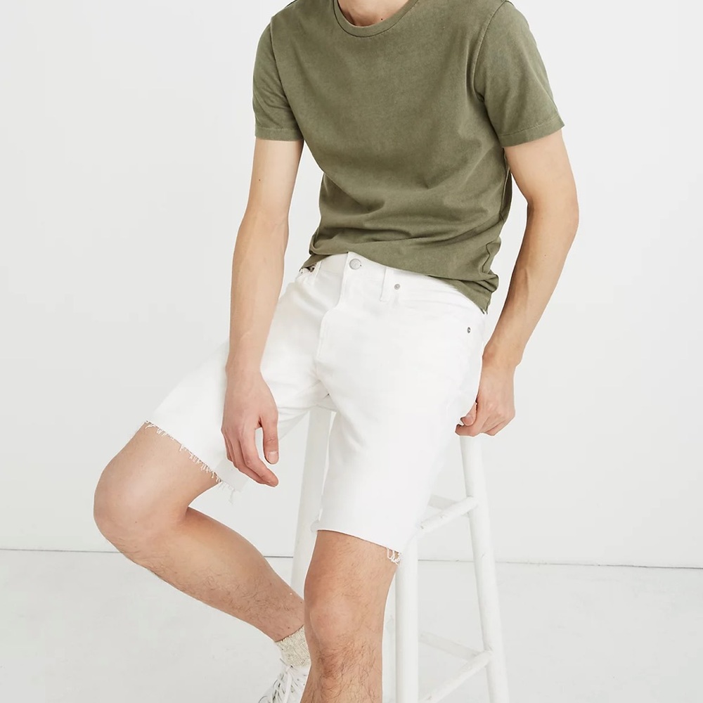 MADEWELL‎ 9" Denim Raw Hem Slim Fit Shorts in Tile White
